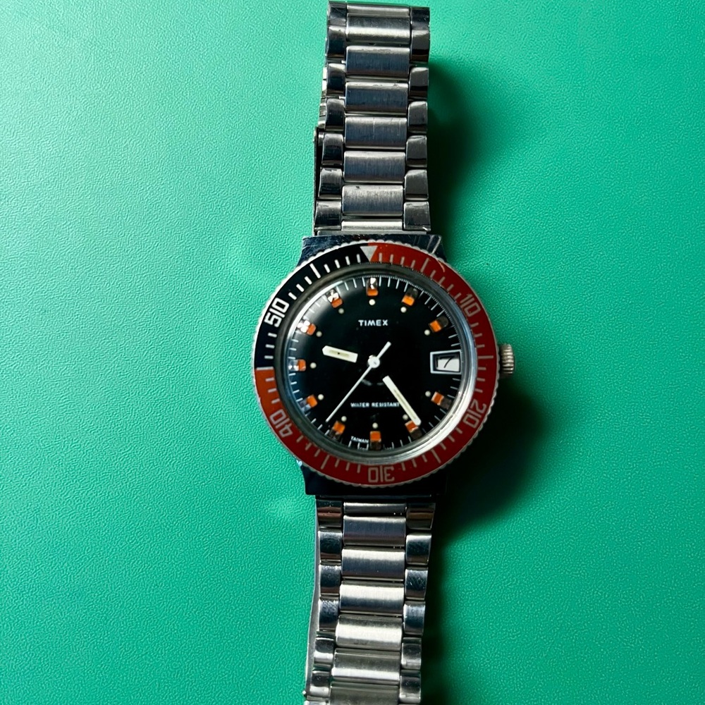 Timex:  1980s vintage ref. 27910 Marlin diver watch